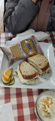 Coffee Shop «Carriage House Coffee Shop», reviews and photos, 34 N Main St, Jasper, GA 30143, USA