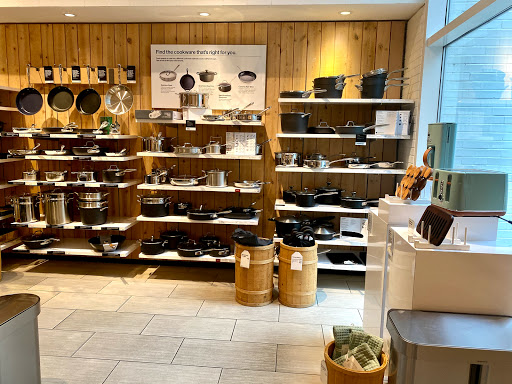 Furniture Store «Crate and Barrel», reviews and photos, 48 S Main St, West Hartford, CT 06107, USA