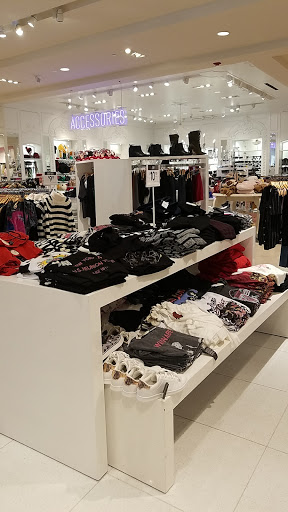 Clothing Store «Forever 21», reviews and photos, 23000 Eureka Rd #1360, Taylor, MI 48180, USA