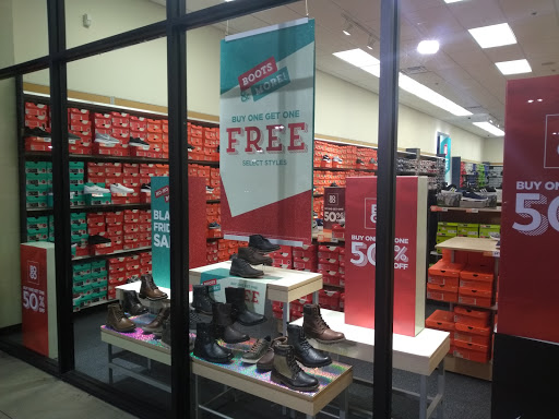 Shoe Store «Rack Room Shoes», reviews and photos, 3609 S Houston Levee Rd Ste 101-103, Collierville, TN 38017, USA