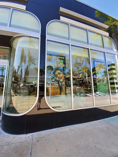 Cosmetics Store «SEPHORA», reviews and photos, 721 Collins Ave, Miami Beach, FL 33139, USA