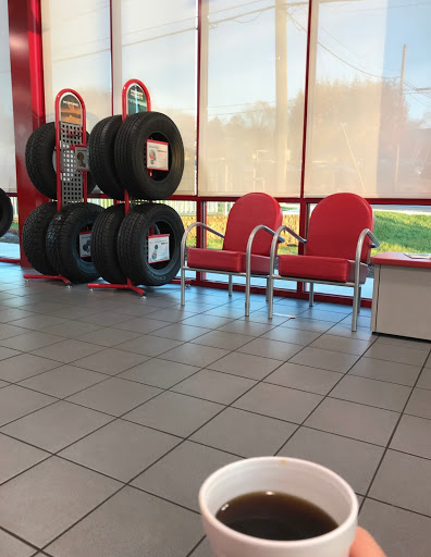 Tire Shop «Discount Tire Store - Farragut, TN», reviews and photos, 11201 Kingston Pike, Farragut, TN 37934, USA