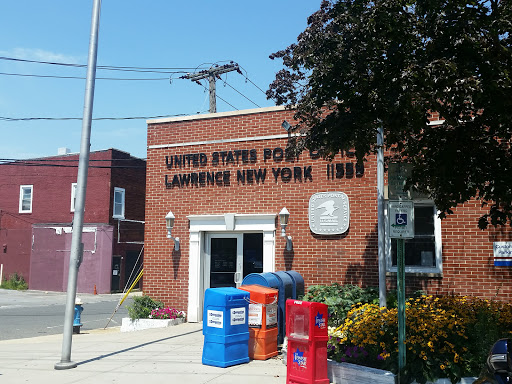 Post Office «United States Postal Service», reviews and photos, 12 Bayview Ave, Lawrence, NY 11559, USA
