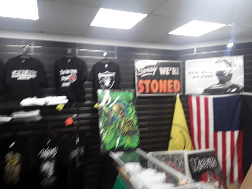 Tobacco Shop «AK SMOKE SHOP», reviews and photos, 5135 W Shaw Ave, Fresno, CA 93722, USA