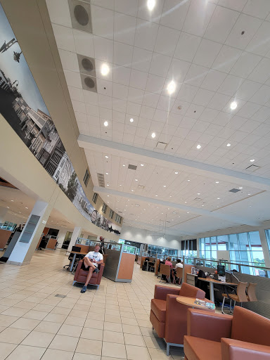 Toyota Dealer «Hendrick Toyota of Wilmington», reviews and photos, 5640 Market St, Wilmington, NC 28405, USA