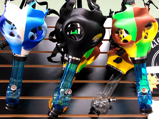 Tobacco Shop «Pipe Dreams Smoke Shop», reviews and photos, 13971 N Cleveland Ave #13, North Fort Myers, FL 33903, USA