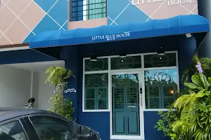 Little Blue House Phuket image