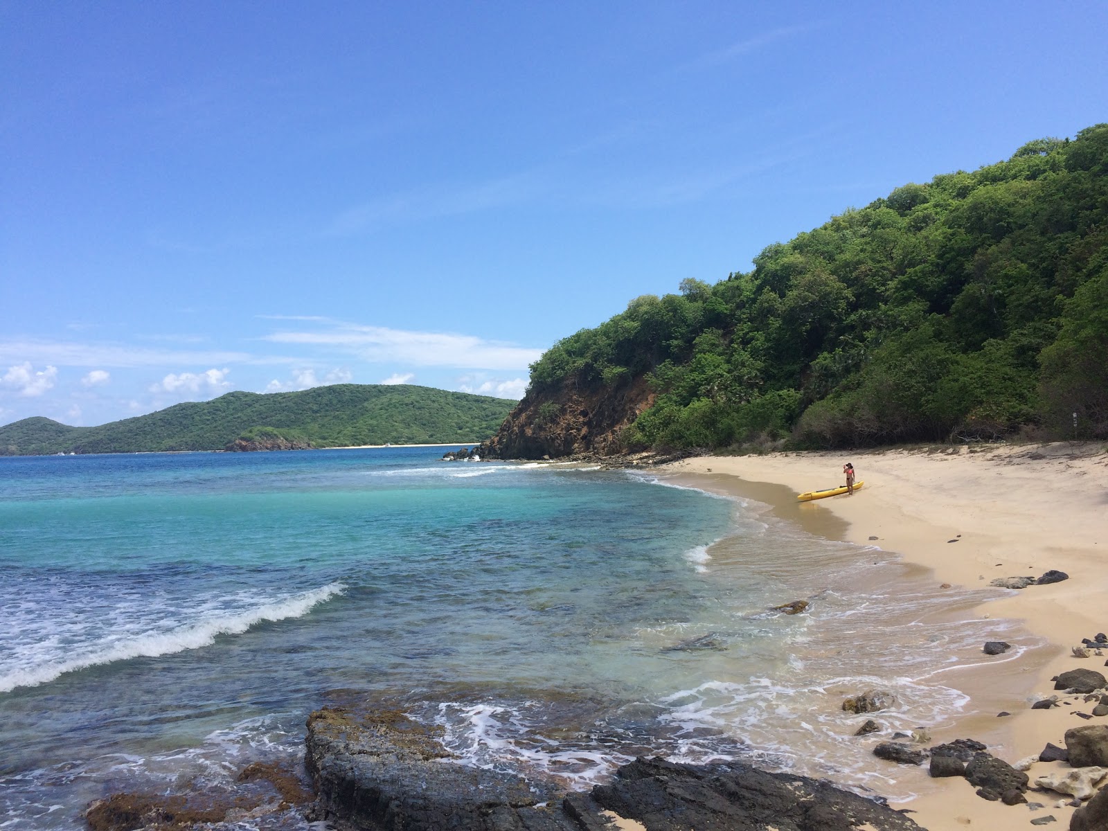 Foto von Luis Pena beach mit feiner beiger sand Oberfläche