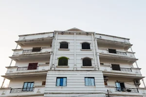 Flagship Hotel Samrat Palace Near Indian Museum image