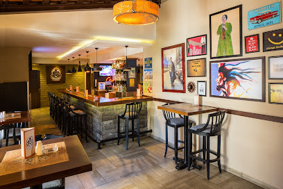Houston,s Restaurant And Pub - Leila Al-Akhleyah St., Amman, Jordan