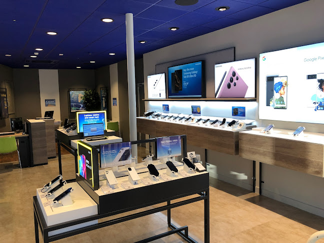 Comments and reviews of O2 Shop Bournemouth