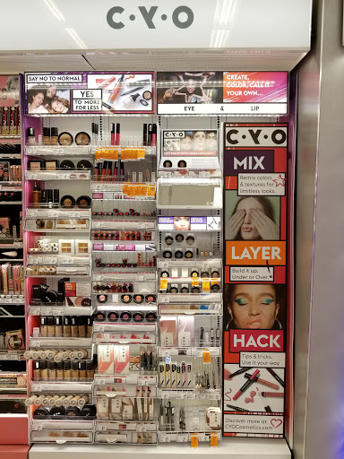 Drug Store «Walgreens», reviews and photos, 15 Grant Square, Hinsdale, IL 60521, USA