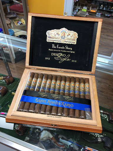 Cigar Shop «Big Apple Cigar & Pipe», reviews and photos, 955 W Broadway Ave, Forest Lake, MN 55025, USA