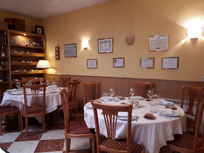 Restaurante El Paseo - P.º del Álamo, 26, 28280 El Escorial, Madrid, Spain