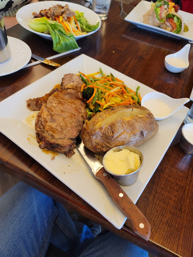 Golf Club «The Sycamore Grille at Knob Hill Golf Club», reviews and photos, 1 Shinnecock Dr, Manalapan Township, NJ 07726, USA