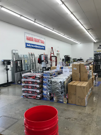 Hardware Store «Harbor Freight Tools», reviews and photos, 22541 Newman St, Dearborn, MI 48124, USA