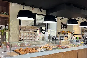 Sulo Cafe & Bakery image