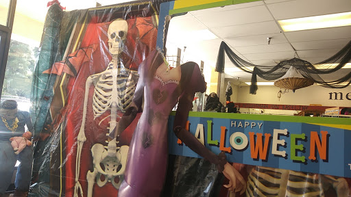 Thrift Store «Goodwill - Rialto», reviews and photos, 231 E Baseline Rd, Rialto, CA 92376, USA