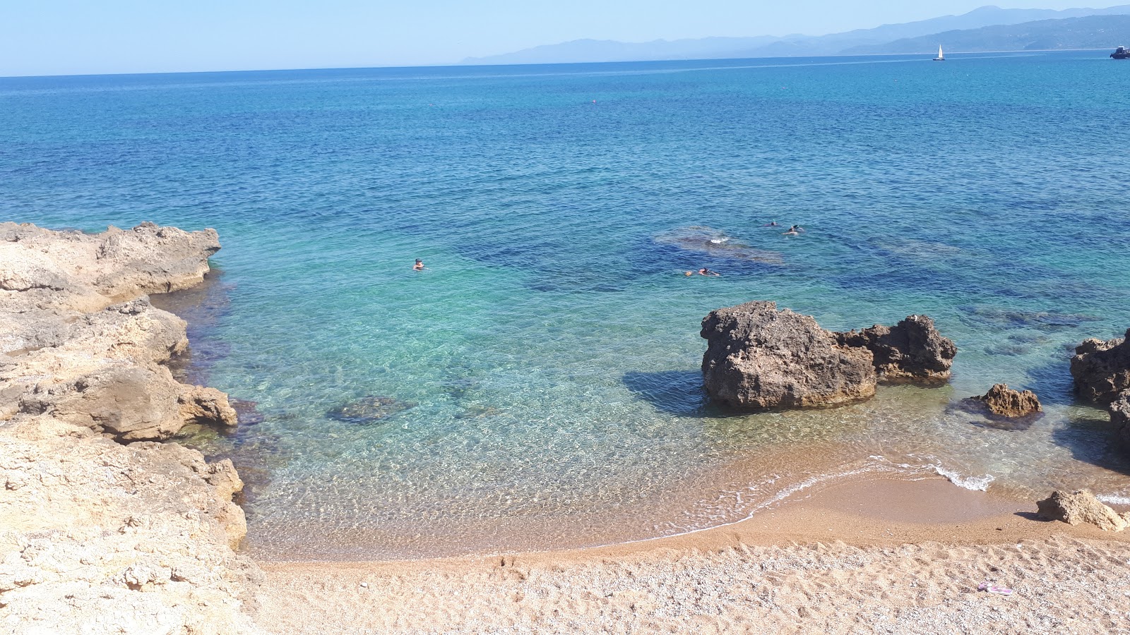 Photo de Paralia Ai Lagoudis avec un niveau de propreté de très propre