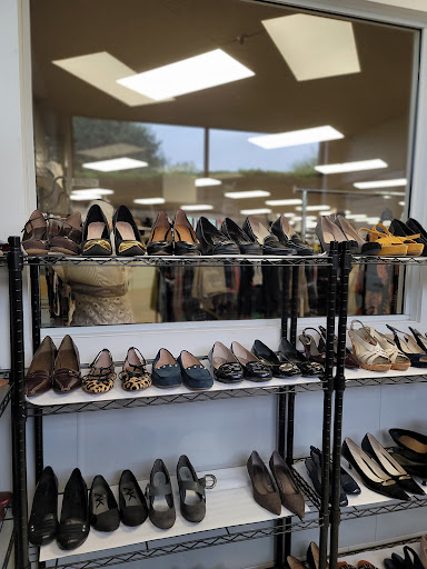 Thrift Store «SPCA Rummage Store», reviews and photos, 199 Zan Rd, Charlottesville, VA 22901, USA