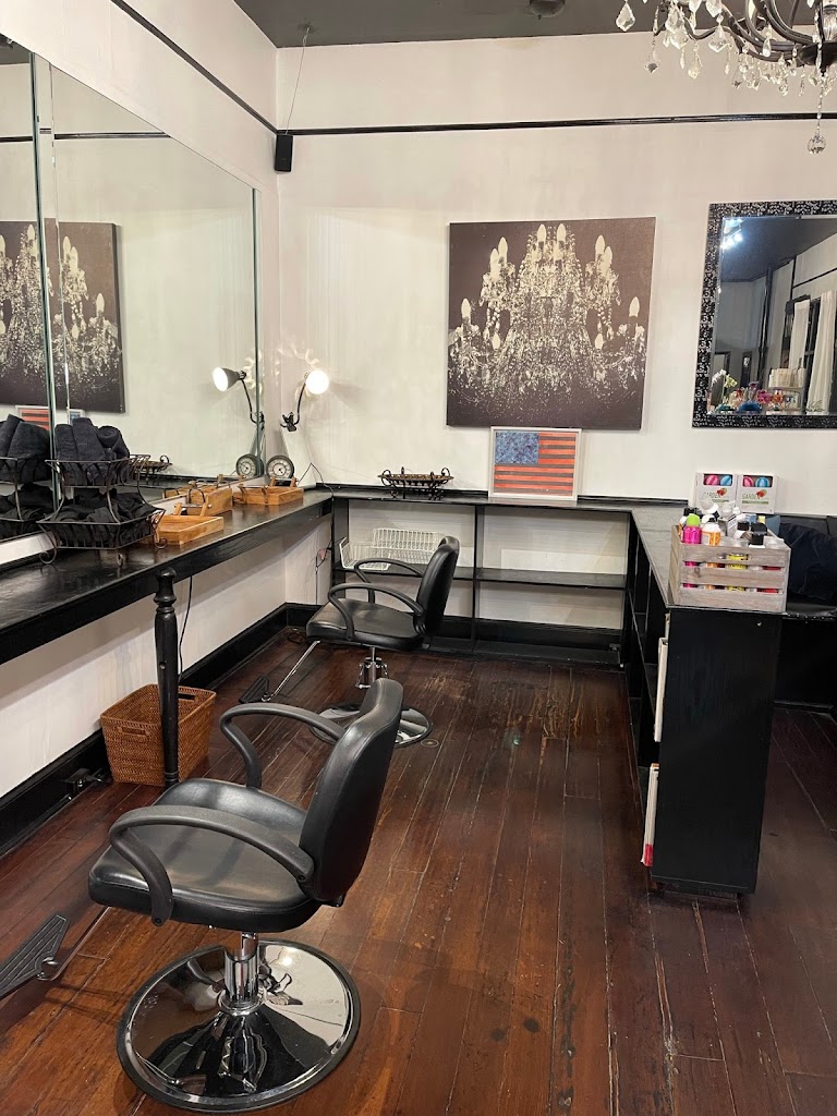 The Hair BnB Salon 70118