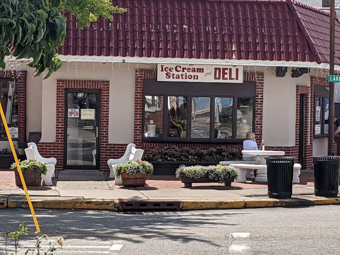 Ice Cream Station & Deli
