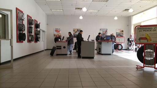 Tire Shop «Discount Tire Store - Joliet, IL», reviews and photos, 1719 W Jefferson St, Joliet, IL 60435, USA