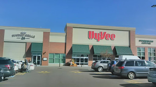 Grocery Store «Hy-Vee», reviews and photos, 6150 Egan Dr, Savage, MN 55378, USA