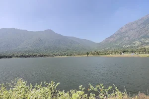 Dharumathupatti Kombai Dam image