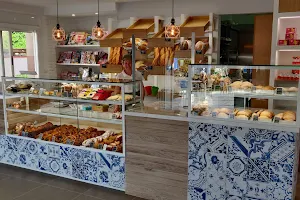 Panaderia Cafeteria y Prensa la Marsela image