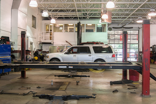 Auto Body Shop «Boucher Auto Body Repair & Paint Center - West Allis», reviews and photos, 3161 S 108th St #100, West Allis, WI 53227, USA