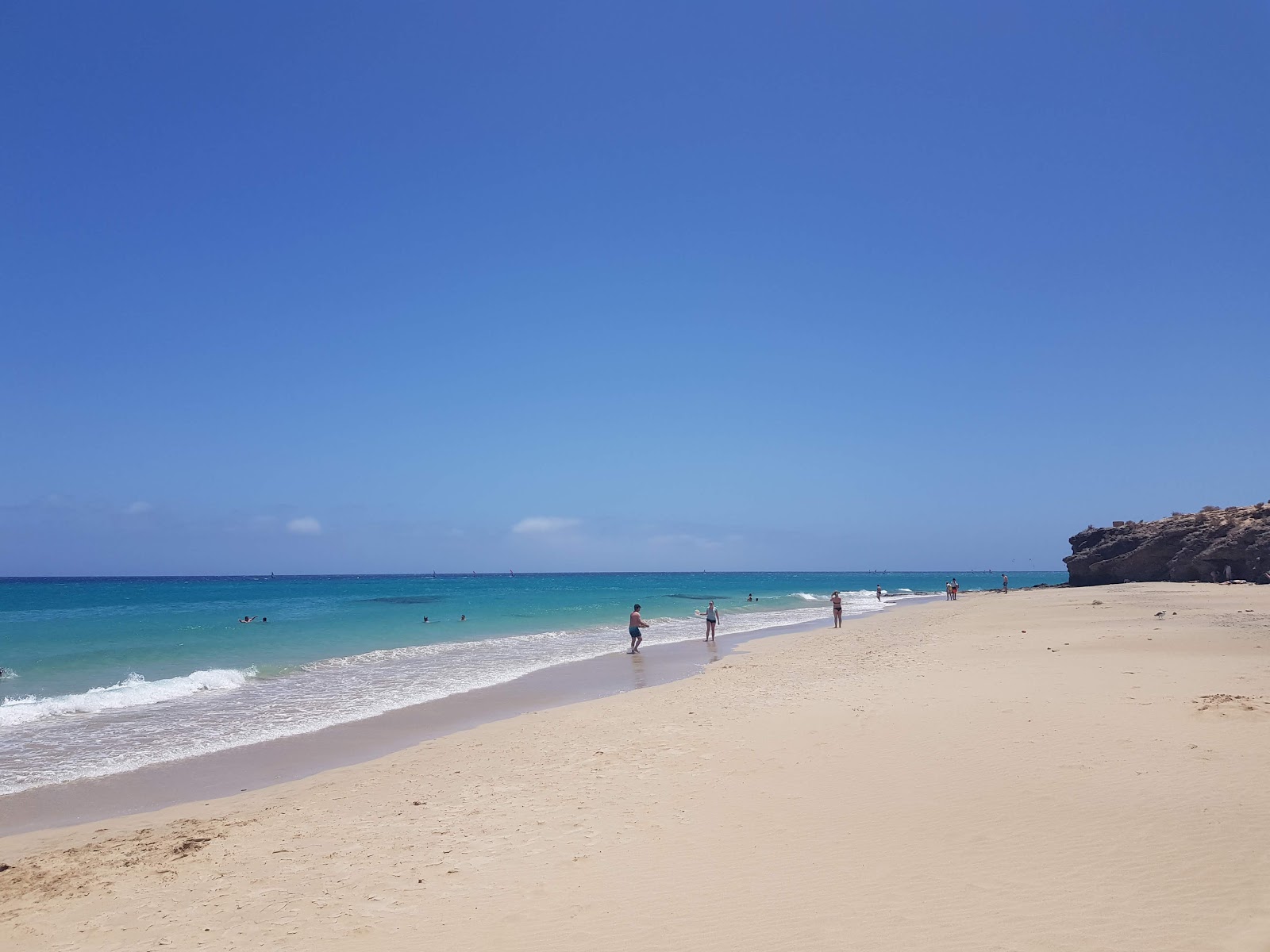 Foto von Esmeralda Norte Strand mit sehr sauber Sauberkeitsgrad