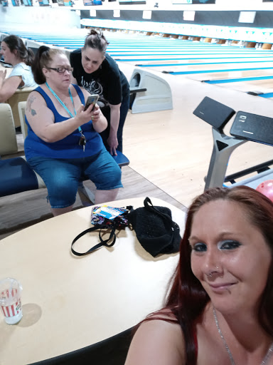 Bowling Alley «Midway Bowling Center», reviews and photos, 1561 Holly Pike, Carlisle, PA 17015, USA