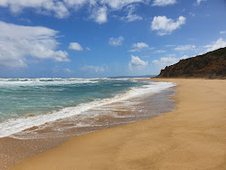 Photo de Aire River Beach avec rivage droit, long