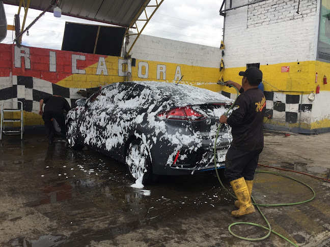 Opiniones de Lavadora y lubricadora BRILLO AUTO SPA ORIGINAL en Riobamba - Servicio de lavado de coches