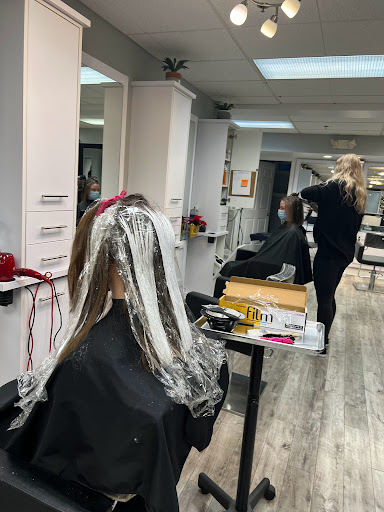 Beauty Salon «Urbane A Hair Salon», reviews and photos, 2489 Boston Post Rd # G, Guilford, CT 06437, USA