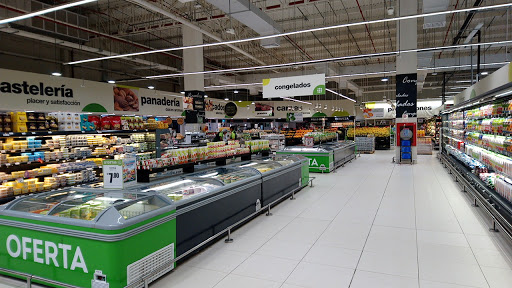 Supermercados grandes en Piura