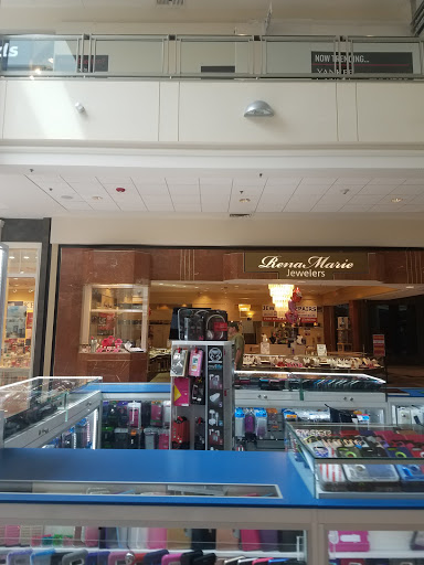 Shopping Mall «Westfield Sunrise», reviews and photos, 1 Sunrise Mall, Massapequa, NY 11758, USA