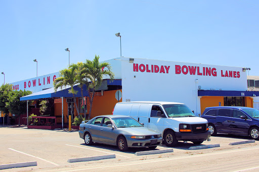 Bowling Alley «Holiday Bowling Center & Sports Bar», reviews and photos, 106 E Pembroke Rd, Hallandale Beach, FL 33009, USA