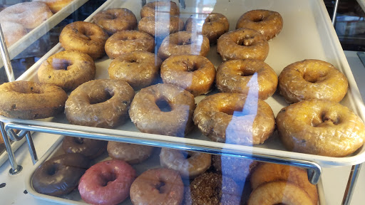Donut Shop «Tee Donuts», reviews and photos, 325 E Anaheim St # A, Long Beach, CA 90813, USA