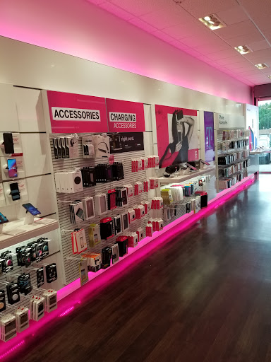 Cell Phone Store «T-Mobile», reviews and photos, 3068 Panola Rd Suite 2, Lithonia, GA 30038, USA