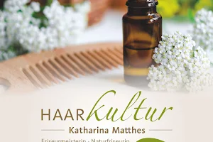 Haarkultur Naturfriseur / Haarwuchs Spezialist image