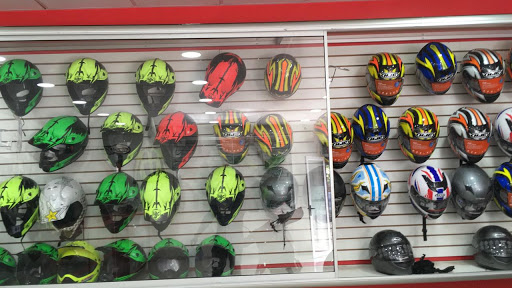 Helmet shops in Santiago de Chile