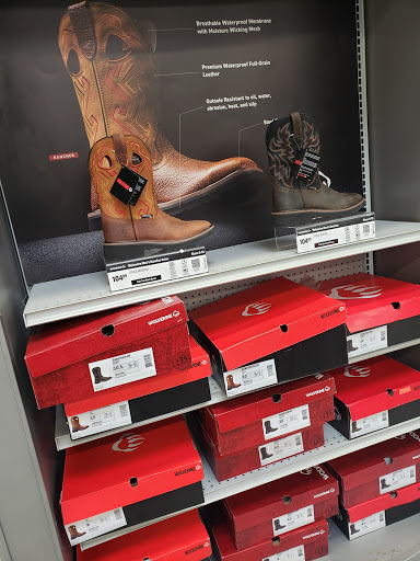 Sporting Goods Store «Academy Sports + Outdoors», reviews and photos, 14405 W 135th St, Olathe, KS 66062, USA