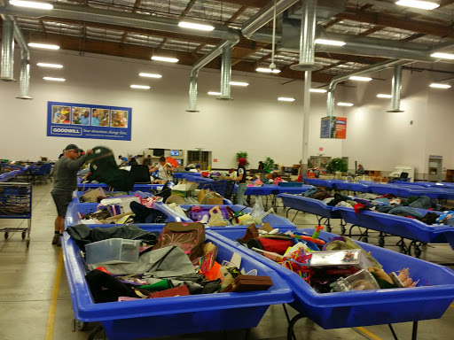 Non-Profit Organization «Goodwill Outlet», reviews and photos, 5950 NE 122nd Ave, Portland, OR 97230, USA