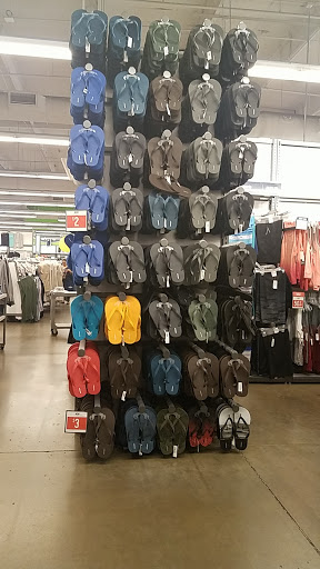Clothing Store «Old Navy», reviews and photos, 9155 W Stockton Blvd, Elk Grove, CA 95758, USA