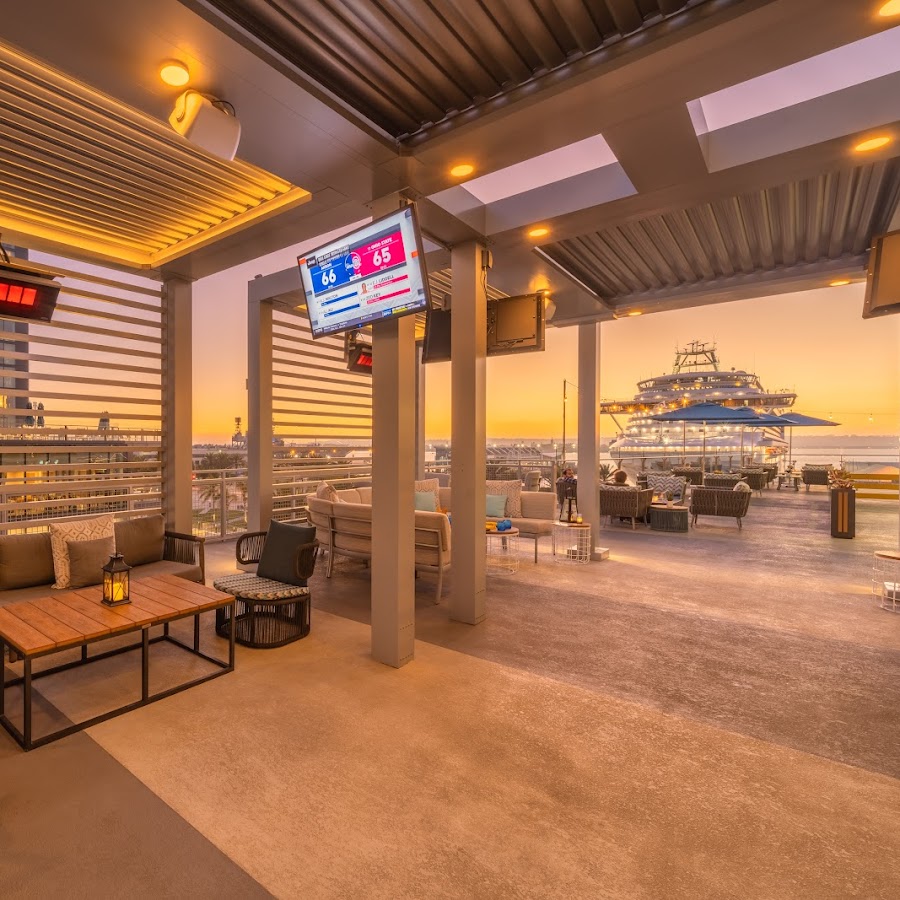 Harbor & Sky Rooftop Bar And Lounge