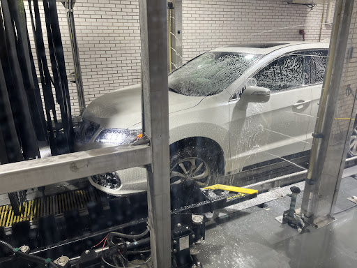 Car Wash «Raceway Carwash & Detail Center», reviews and photos, 211 W Rand Rd, Arlington Heights, IL 60004, USA