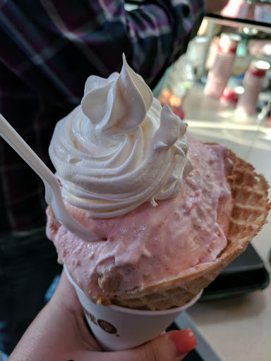 Ice Cream Shop «Cold Stone Creamery», reviews and photos, 1 Levee Way #2104, Newport, KY 41071, USA