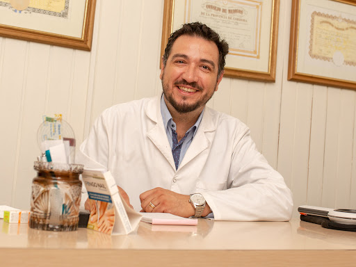 Dr. Diego Tello | Médico Dermatólogo